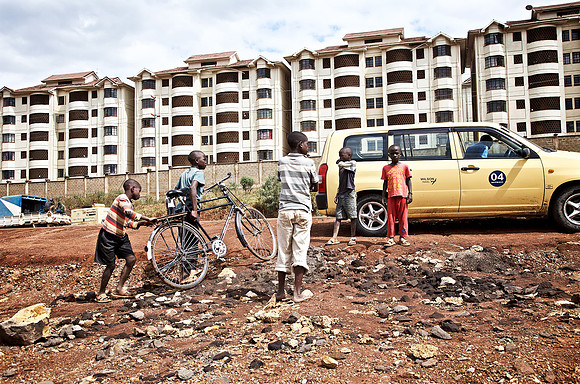 Boys with Bicycle – Kibera, Nairobi, Kenya – 2014