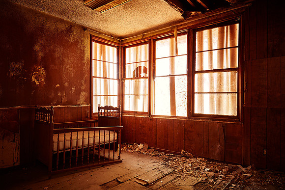 Room with Crib – Whittaker-Bermite Site – Santa Clarita, CA – 2017